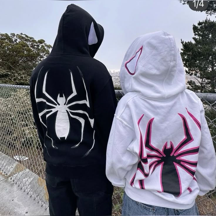 Sp5der Tracksuit: The Ultimate Expression of Modern Streetwear
